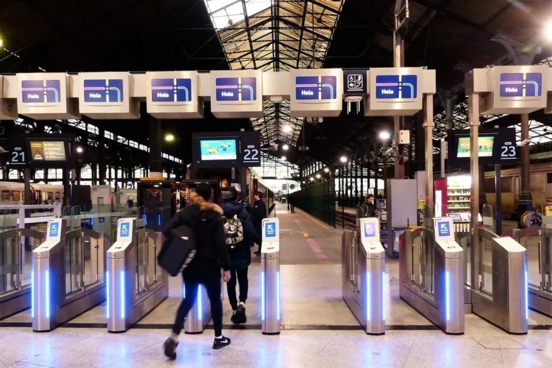 Alerte à la gare Saint-Lazare : découverte inquiétante d'une valise pleine d'armes !