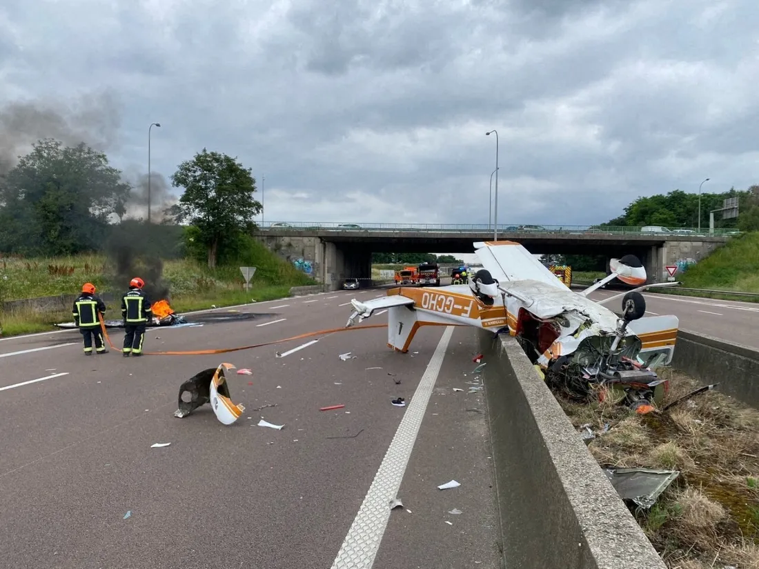 Collision mortelle d'un avion sur l'A4 en Seine-et-Marne