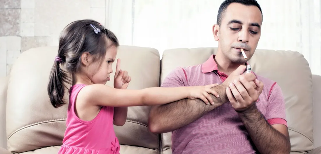 Interdiction de fumer près des enfants : de nouvelles zones sans tabac dès juillet