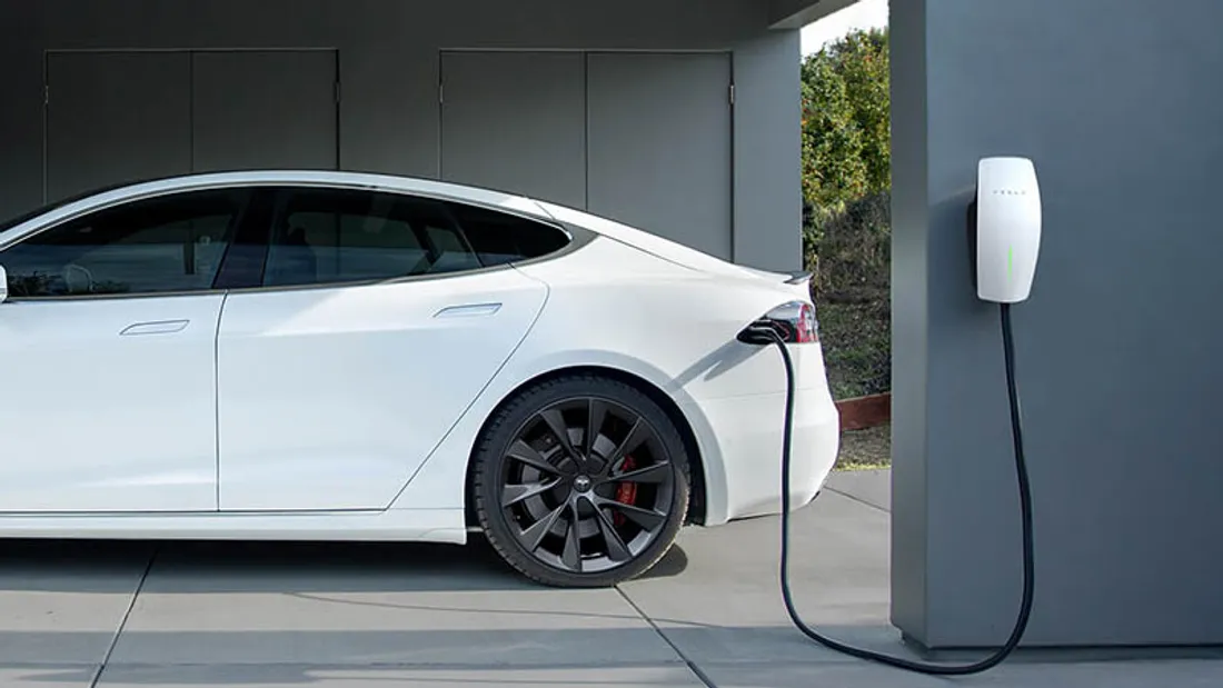 Tesla offre une recharge gratuite aux propriétaires de véhicules électriques 