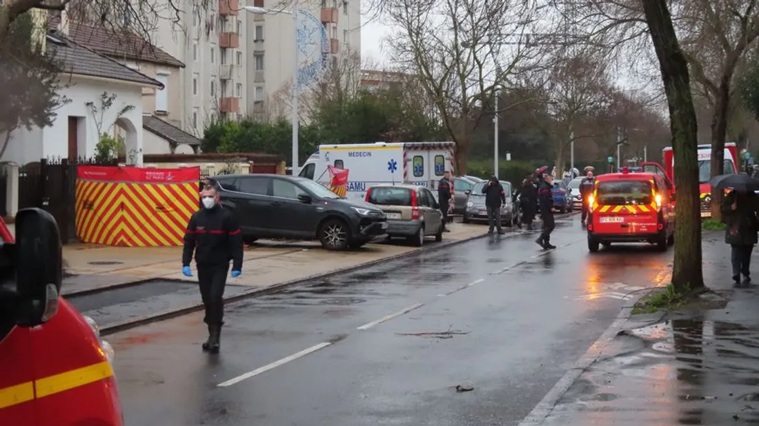 Rixe mortelle à Thiais : un lycéen poignardé en tentant de calmer deux bandes rivales 