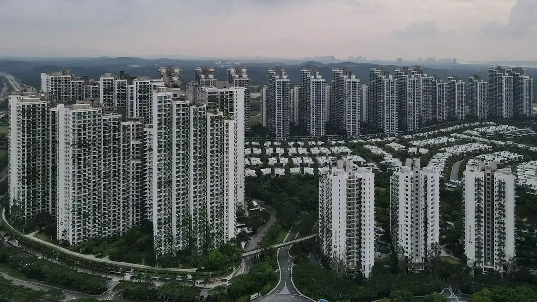 Il explore une « ville fantôme » qui a coûté plus de 100 milliards