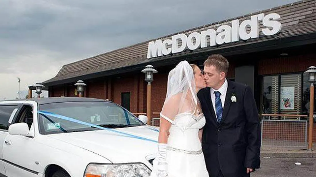 Dites "oui" à McDonald's : un forfait mariage surprenant pour les couples en quête d'originalité