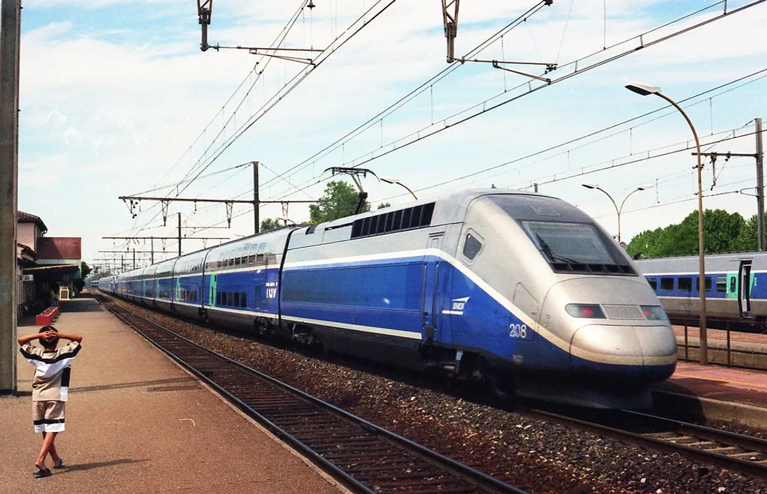 Perturbations des TGV entre Paris et Lyon : Réductions du trafic et modifications d'itinéraires