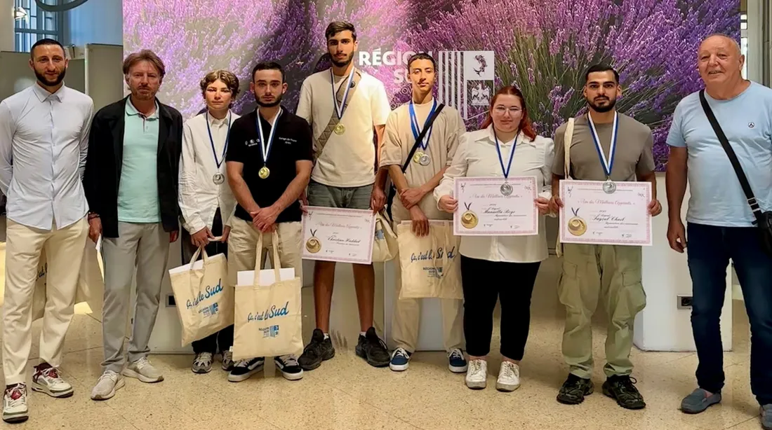 Les carrossiers alternants du lycée Charles Privat à Arles encore récompensés aux concours MOF 