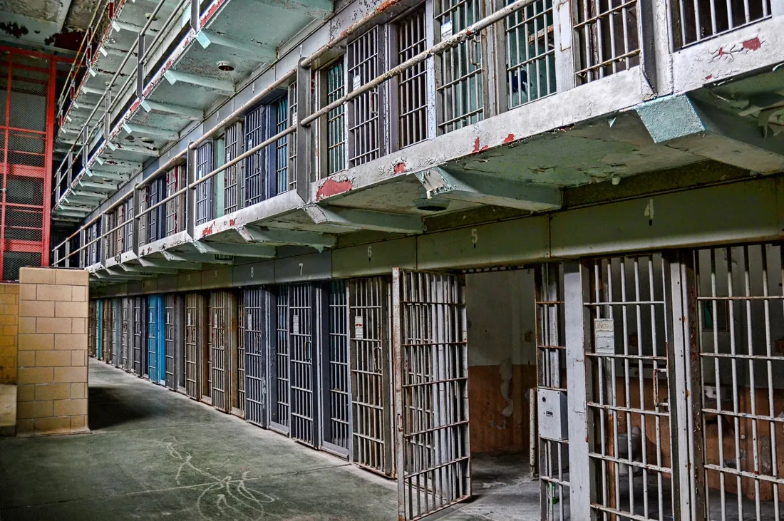 Des prisons françaises à bout de souffle : surpopulation, vétusté et détresse humaine
