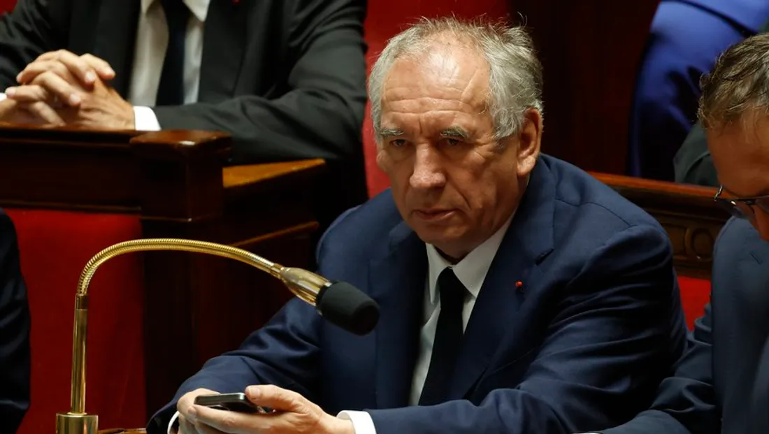 Chute du gouvernement Bayrou : une crise politique aux répercussions nationales