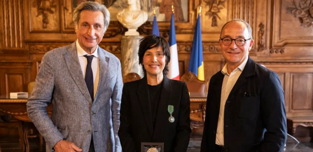 Sharleen Spiteri, du groupe Texas, a reçu les insignes de chevalier de l’ordre des Arts et lettres 