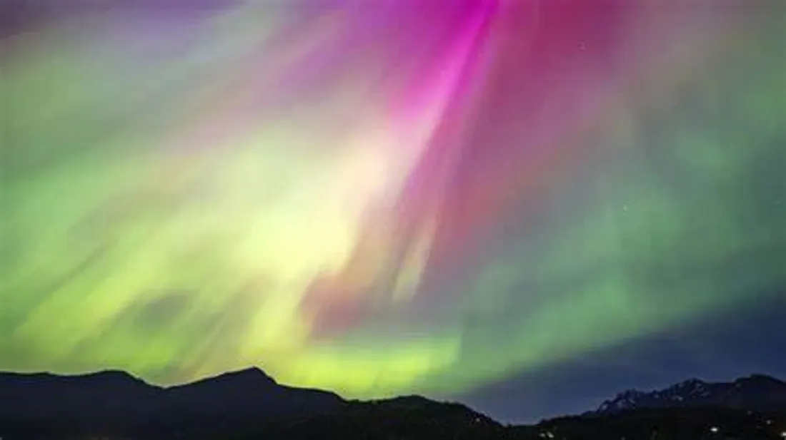 Le ciel au-dessus de l’Hexagone pourrait de nouveau s'illuminer de teintes éclatantes.