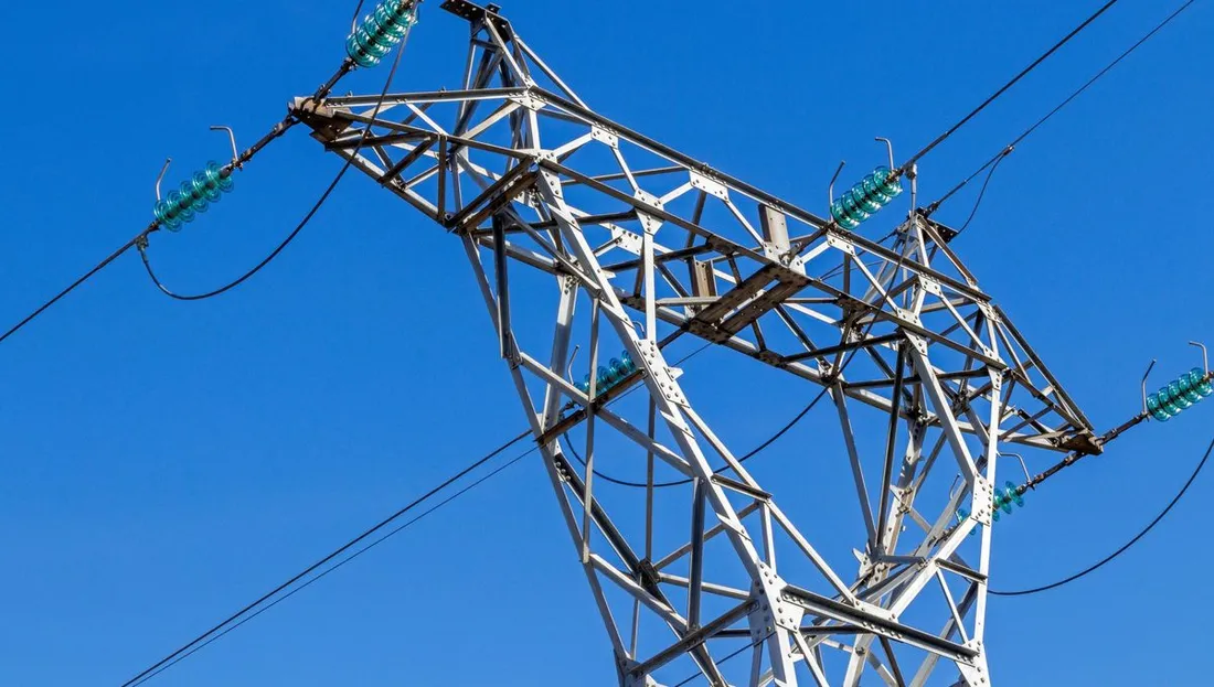 La ligne très haute tension entre Fos et Saint-Vincent continue de faire débattre. 