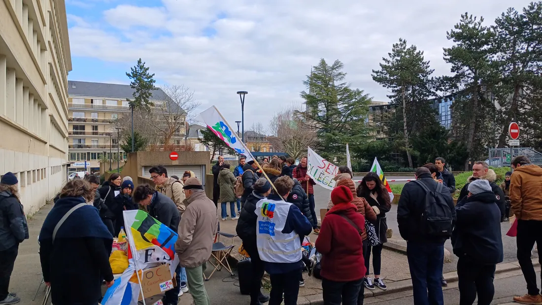 manifestation profs académie chartres