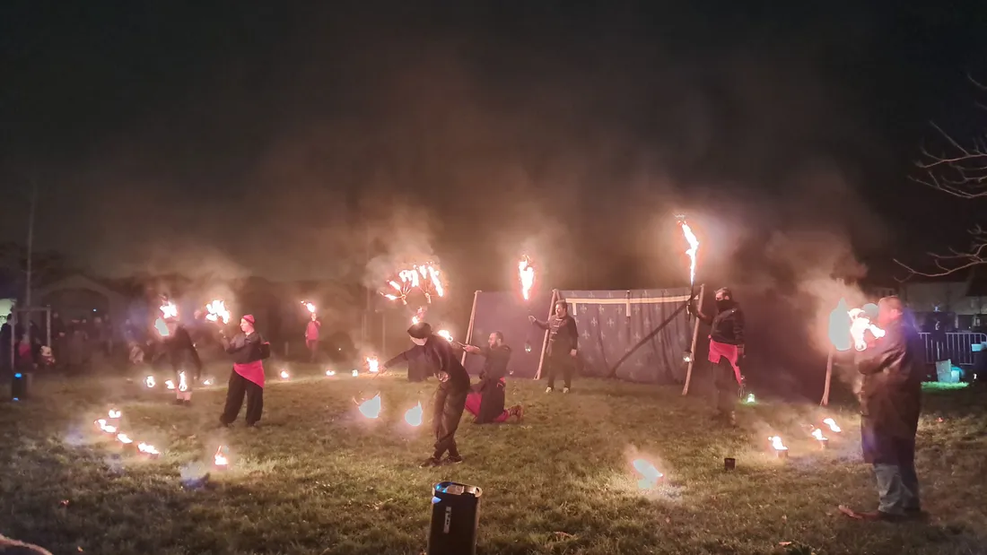 Spectacle de feu par les Amis du Château