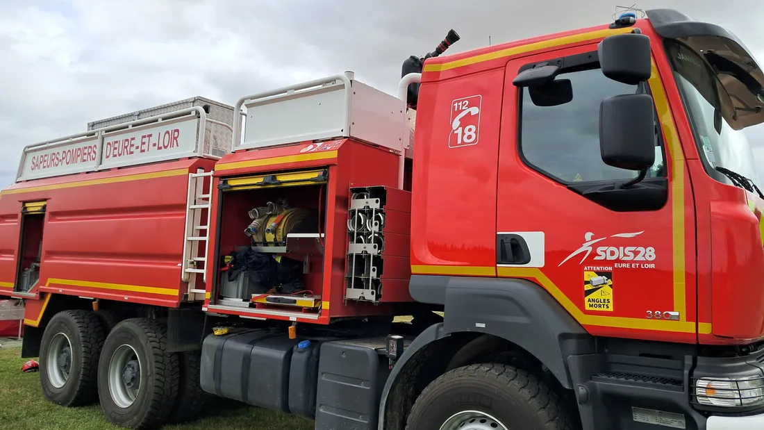 Sapeurs-pompiers, véhicule, feu , SDIS28