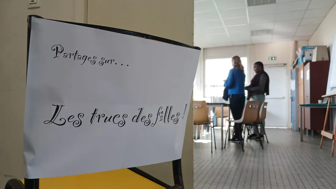 250307 Une animation pour partager autour des trucs de filles © Radio Intensité