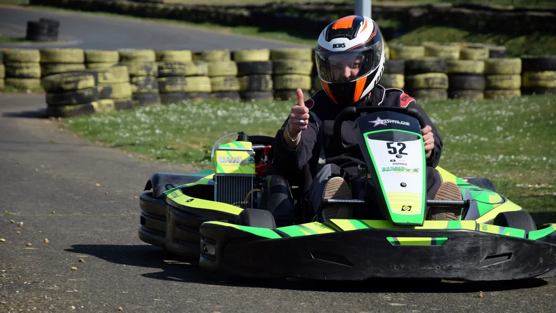 karting arrivée stand rotax