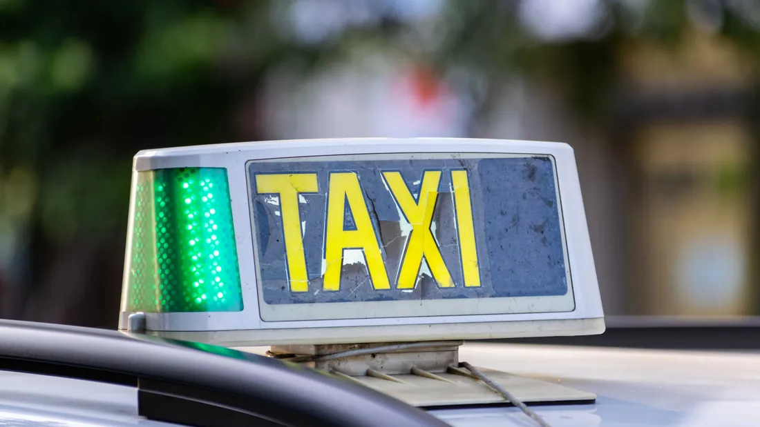 taxi attache sigle 