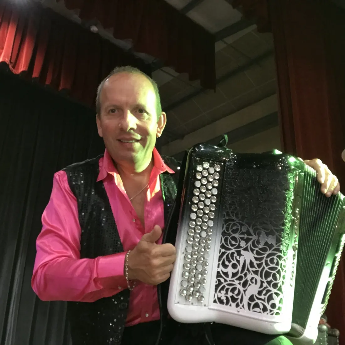 Benny Carel Accordéoniste