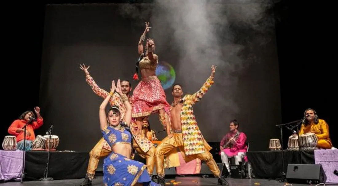 FLEURY-LES-AUBRAIS (45) - Spectacle : Bollywood au rang Mahal