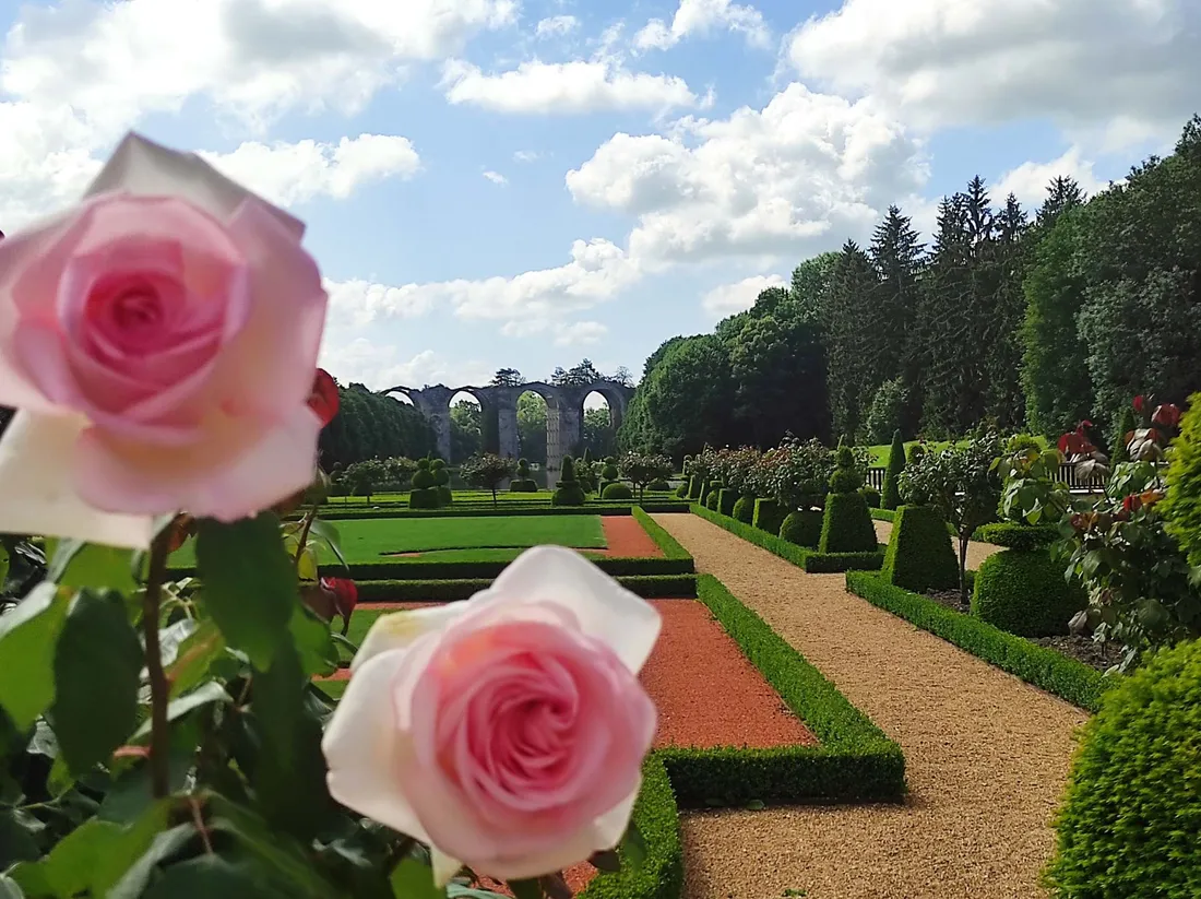 MAINTENON - Week-end des Roses Royales
