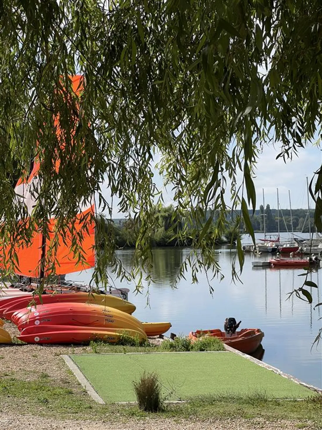 MÉZIÈRES-EN-DROUAIS - Centre nautique