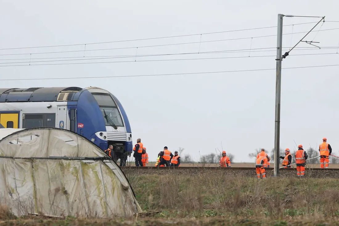militaires percutés trains