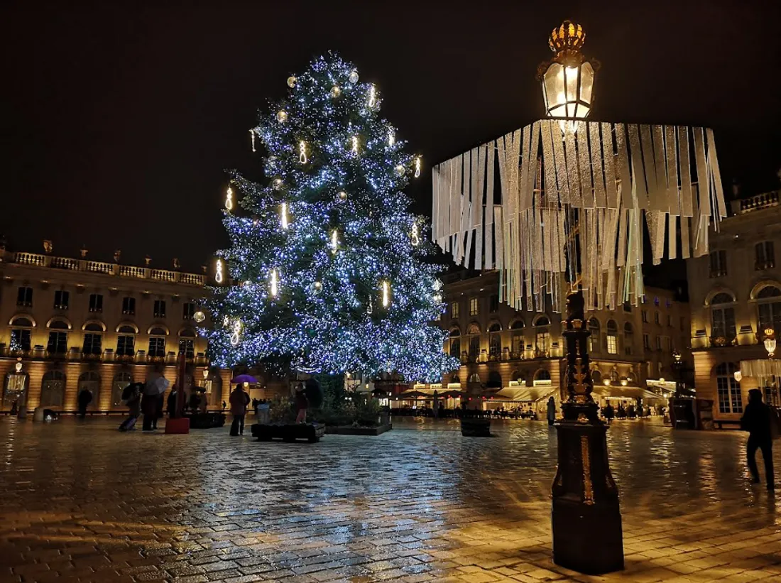 La place Stanislas et son magnifique sapin de Noël 