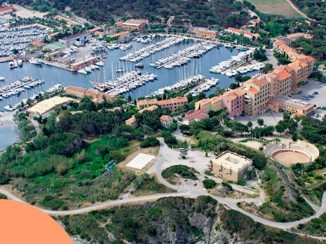 Le port de l'Île des Embiez