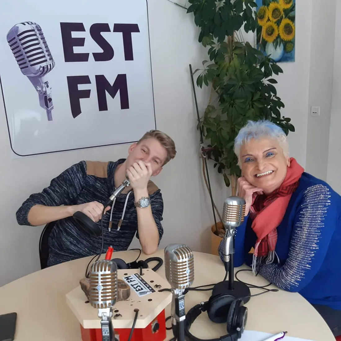 Robin Leon sur EST FM