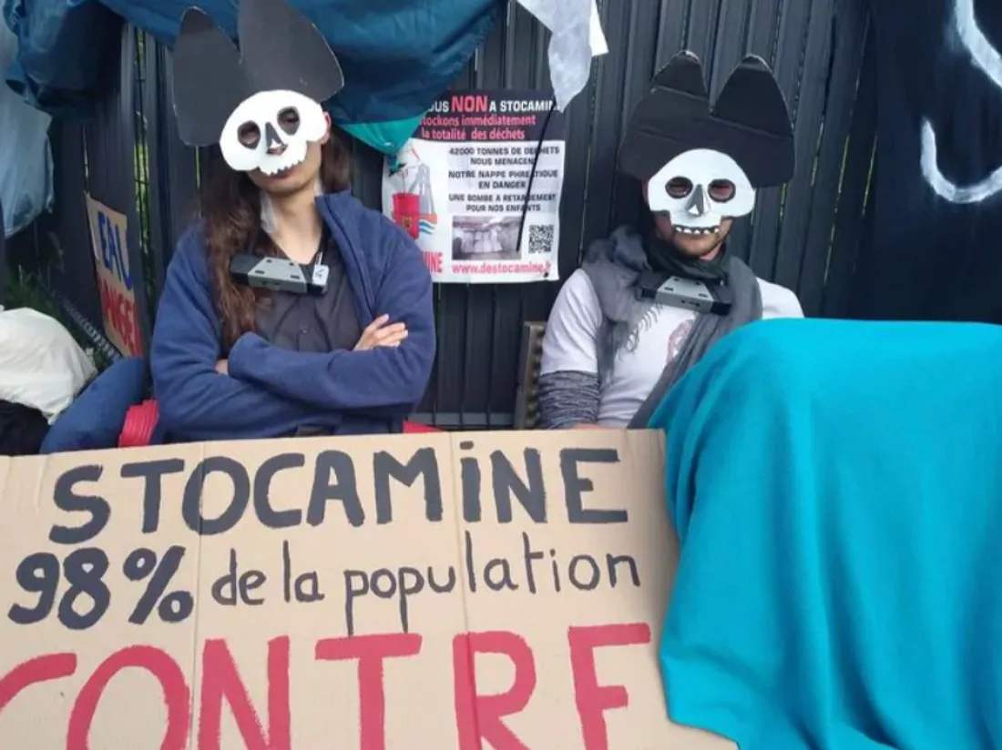 Des militants à Stocamine