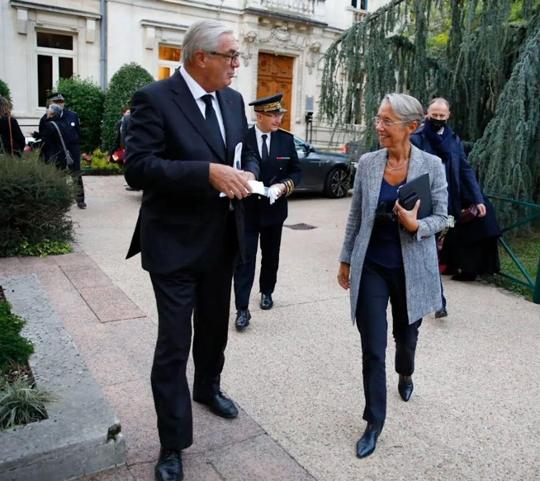 Le Président Sauvadet et Elisabeth Borne, alors Ministre du Travail en octobre 2021 