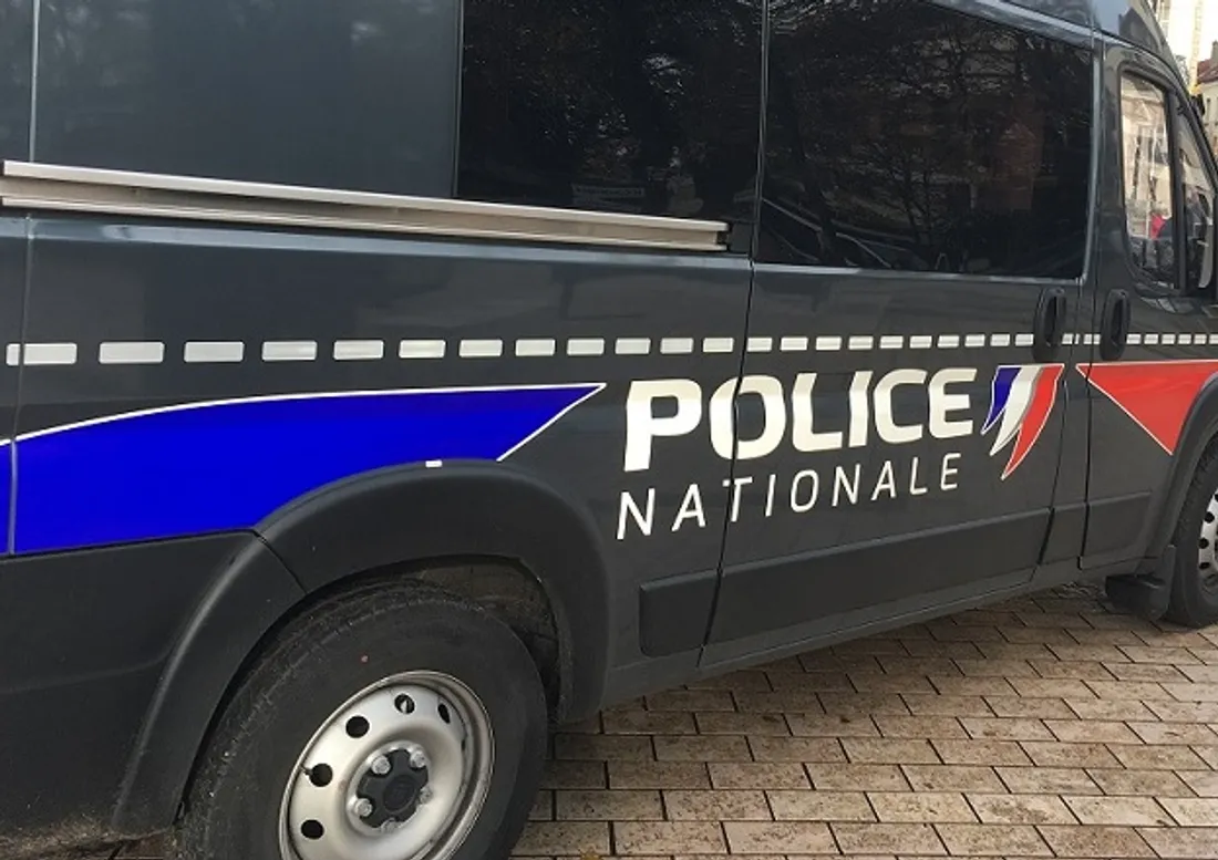 Une compagnie de CRS est déployée en renfort dans le quartier des Grésilles