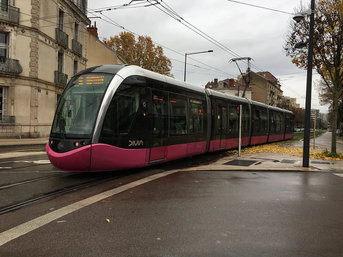 Il y aura un tramway en circulation en moyenne toutes les 10 minutes ce jeudi chez Divia