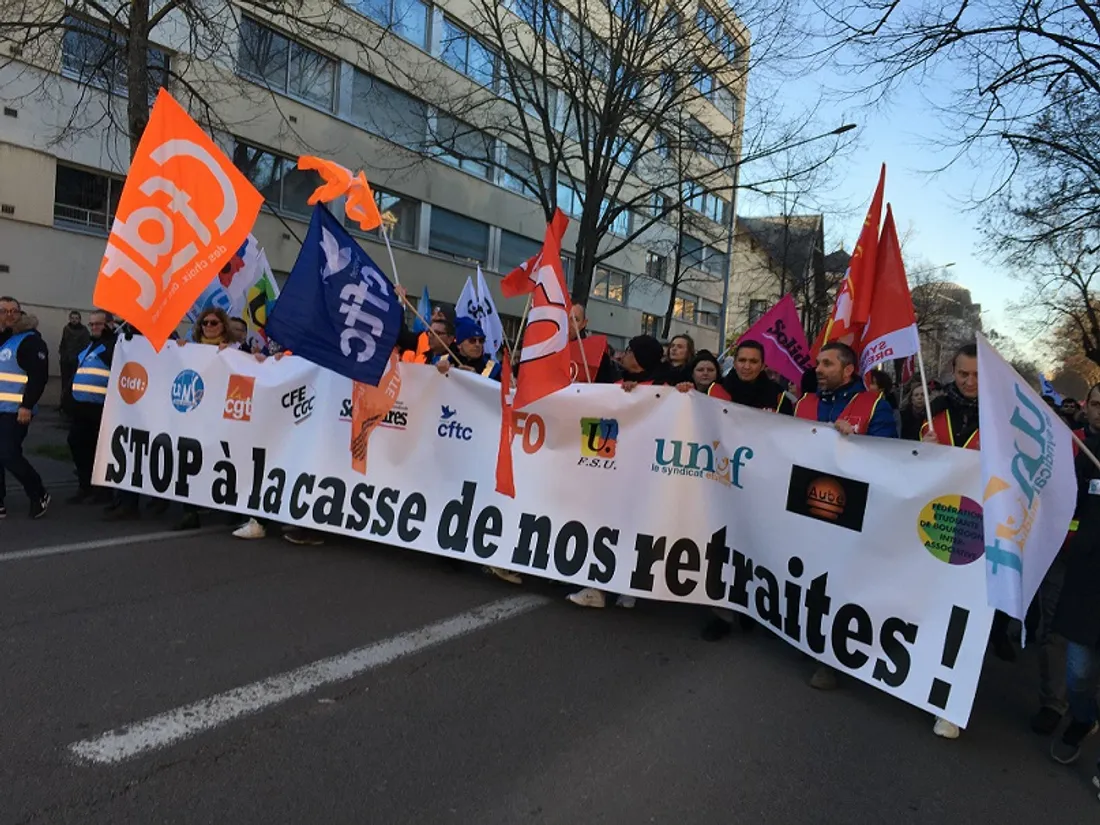 Manifestation pour les retraites dans les rues de Dijon, en février 2023.