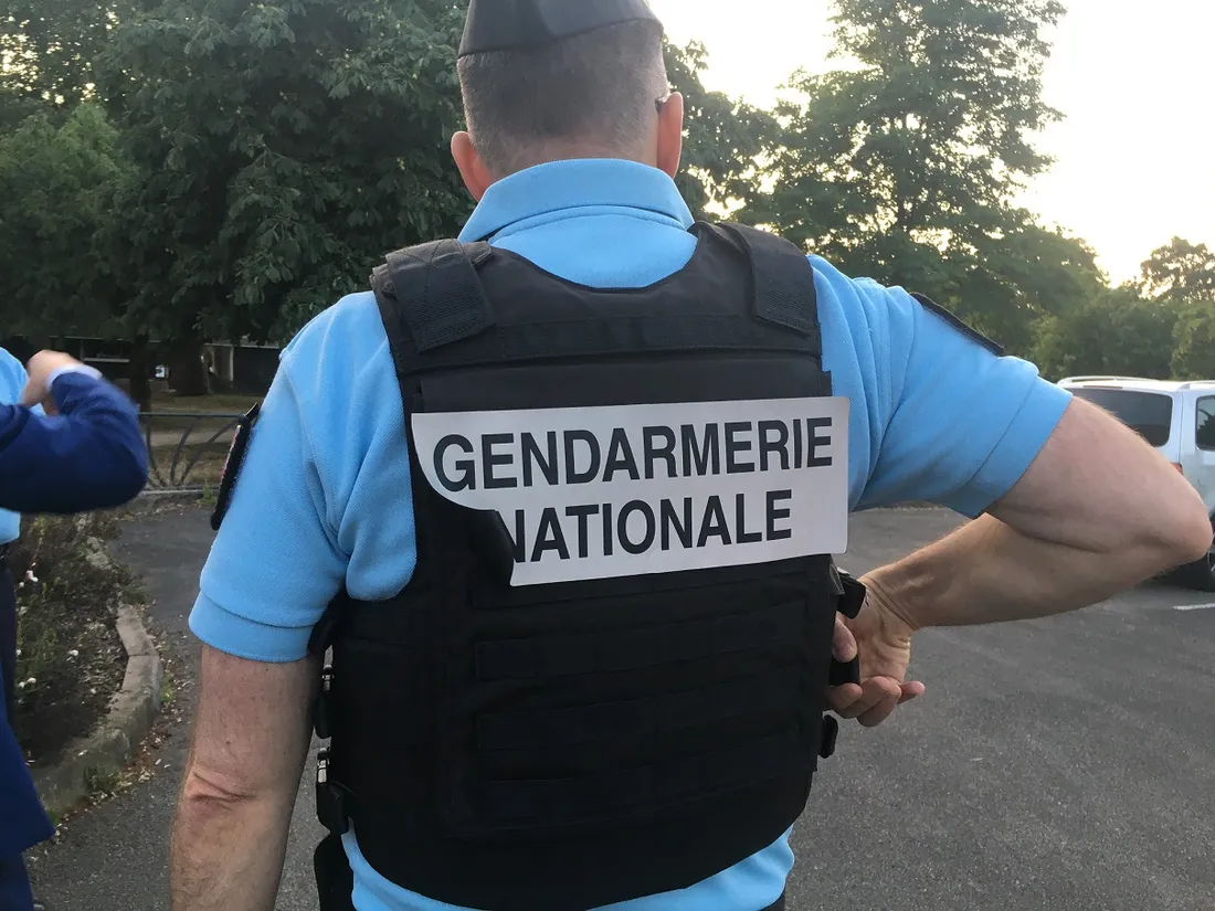 Des gendarmes restent déployés ce lundi dans le secteur de Fontenelle