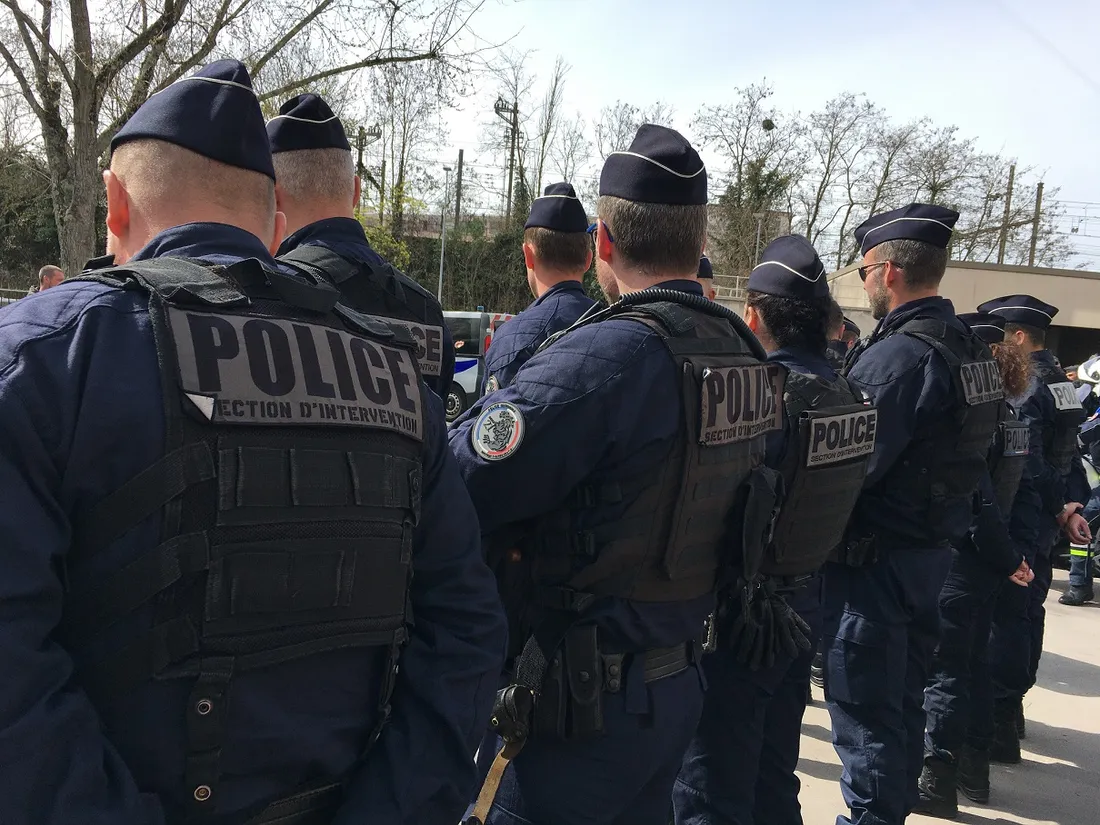 Un contrôle de police s’est déroulé la semaine dernière à la sortie du lycée le Castel, à Dijon
