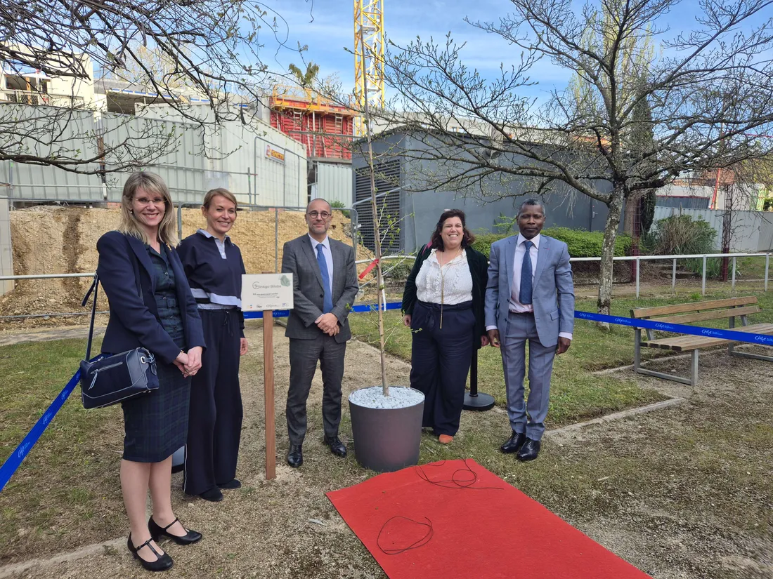 Jeudi 11 avril, le CHU Dijon Bourgogne a inauguré le lancement des travaux de construction.