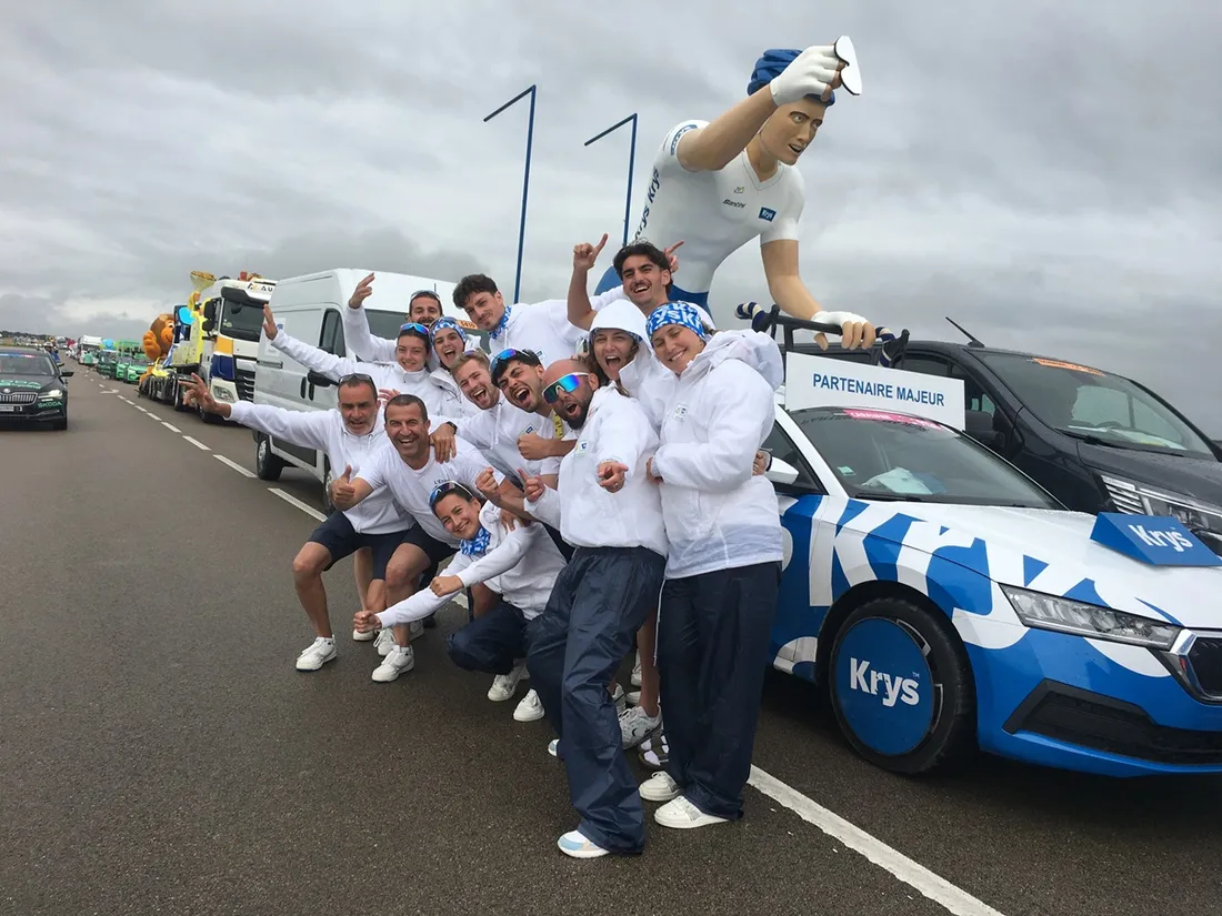 Nous avons passé la journée de samedi sur un char de la marque Krys, au milieu de la caravane