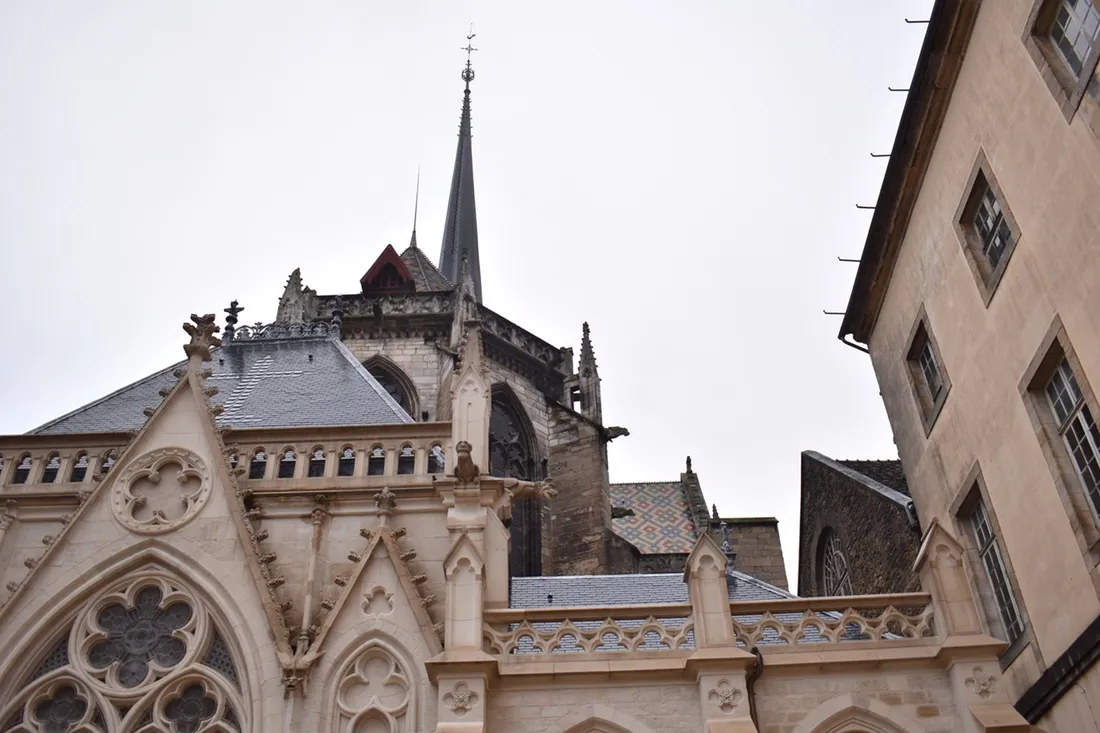 Une messe en hommage à François qui s’est déroulée ce lundi soir à la cathédrale Saint-Bénigne
