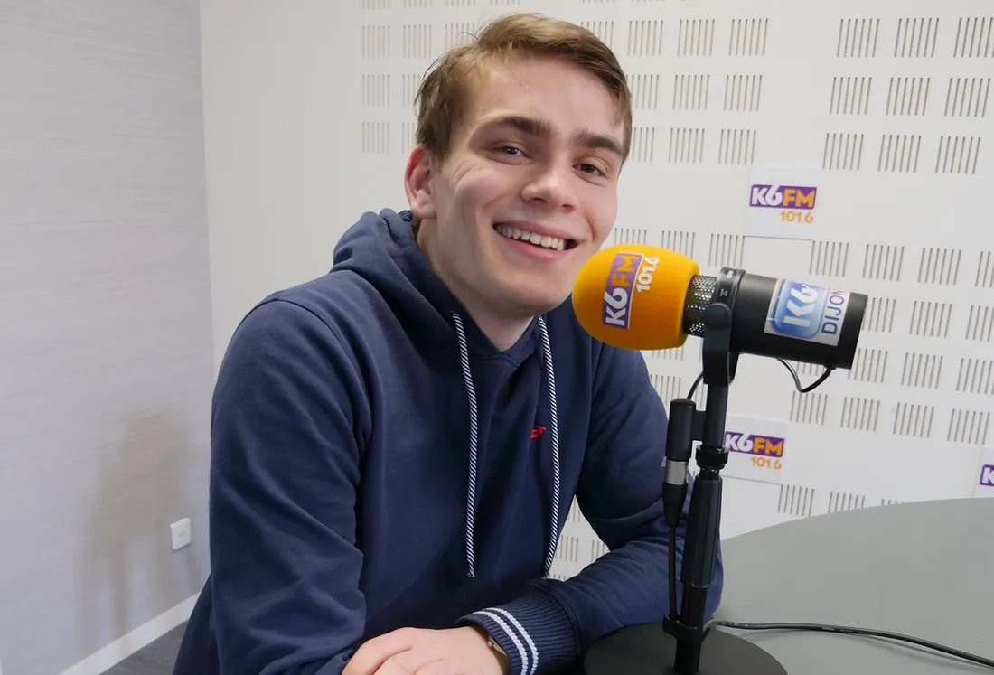 Alphonse était venu nous rendre visite dans le studio de K6FM fin avril, après les cross-battles.