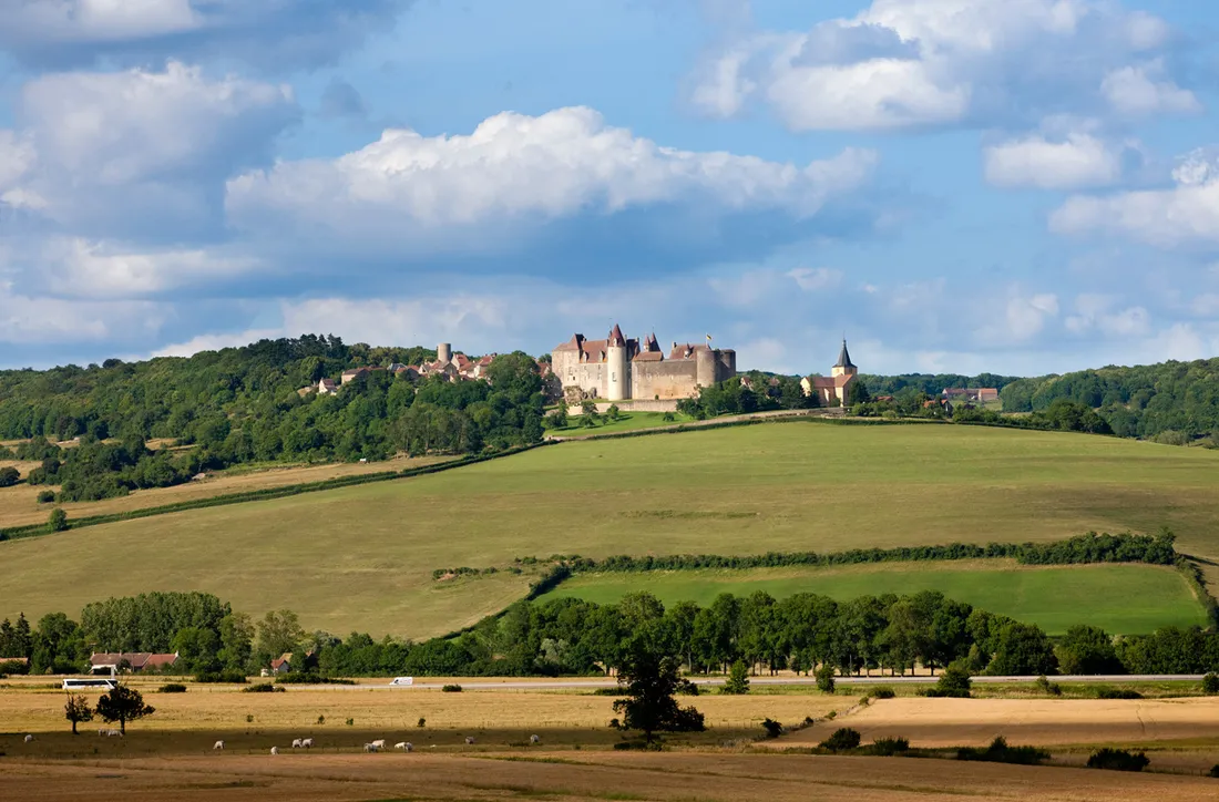 Le château de Châteauneuf, à Châteauneuf-en-Auxois  