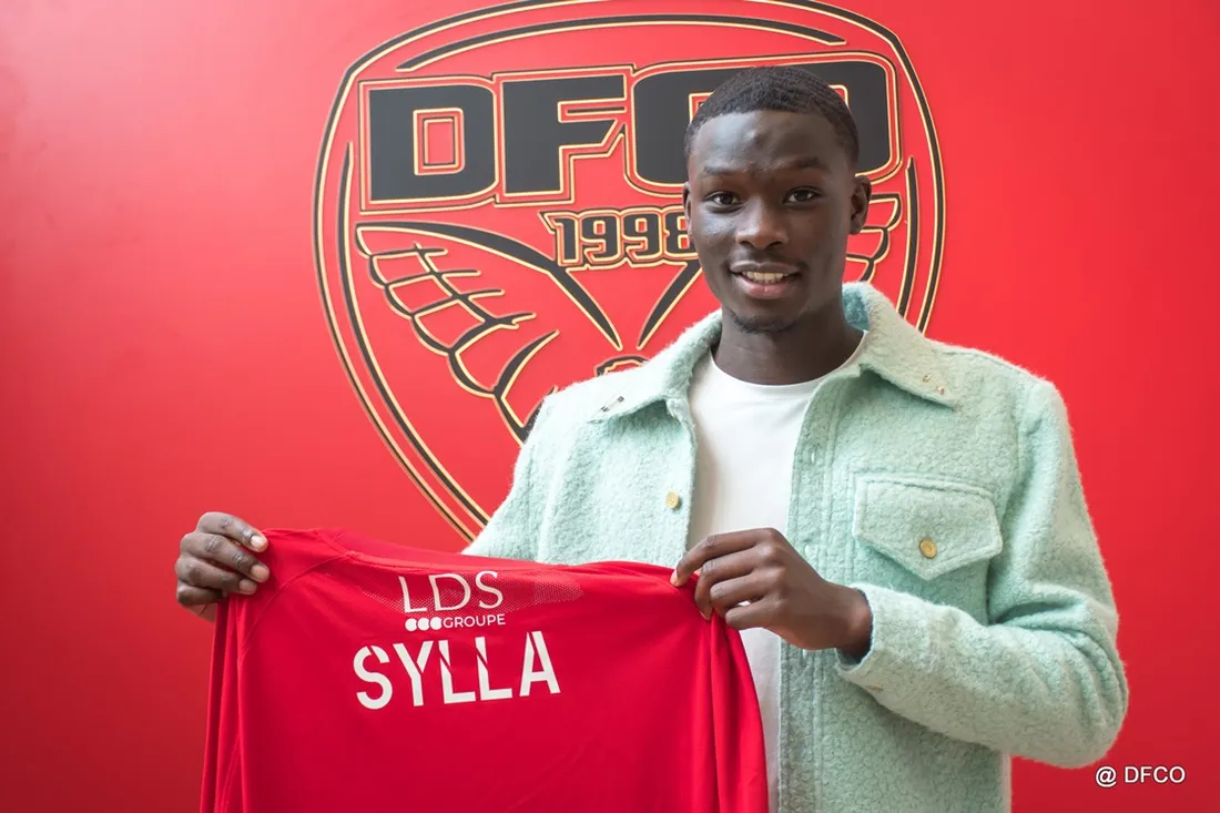 Mohamed Sylla, défenseur central qui évoluait au Clermont Foot 63 la saison dernière. 