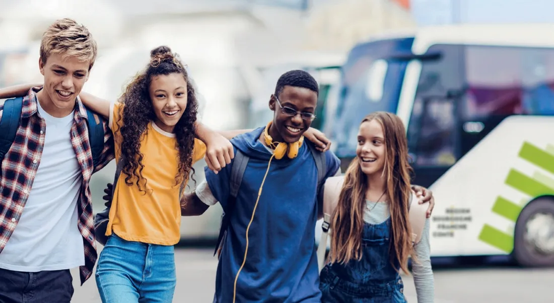 La Région est en charge des transports scolaires hors réseaux urbains et Territoire de Belfort.