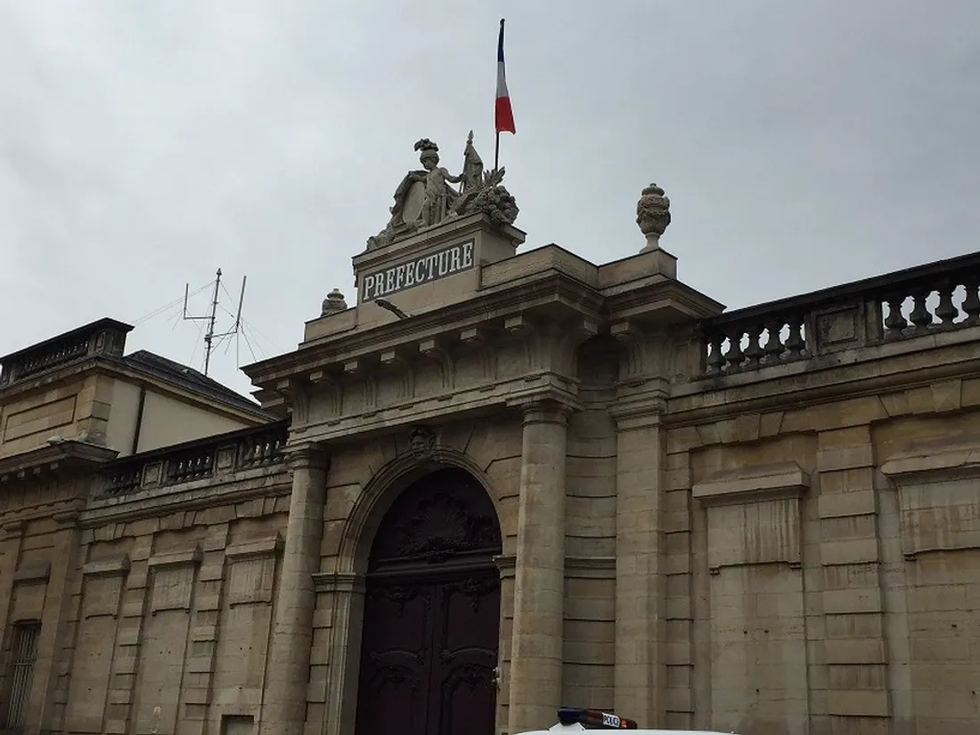 La préfecture de Côte-d'Or, à Dijon, sera notamment fermée.
