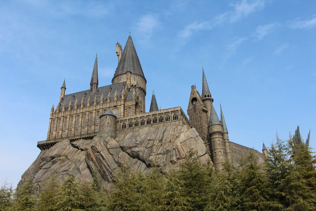 La série de films Harry Potter a été diffusée au cinéma entre 2001 et 2011.