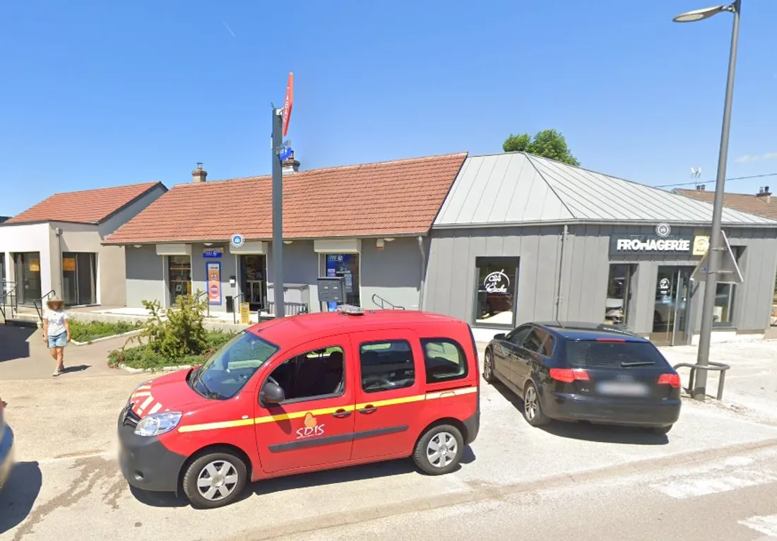 Le tabac presse loto de la Vallée de l’Ouche est situé 44 grande rue du Haut à Fleurey-sur-Ouche.