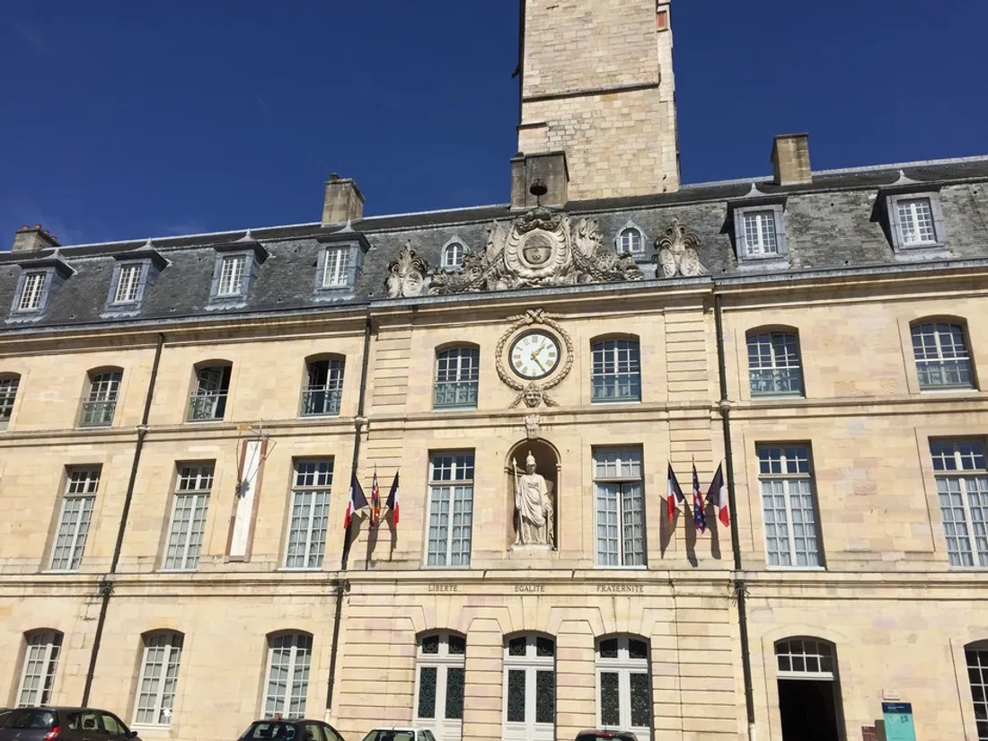 Le premier conseil municipal de l'année de Dijon avait lieu ce lundi soir à la mairie