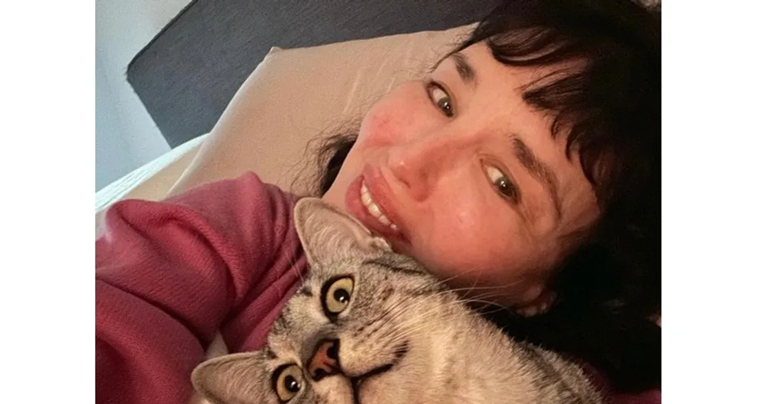 Isabelle Adjani et son chat