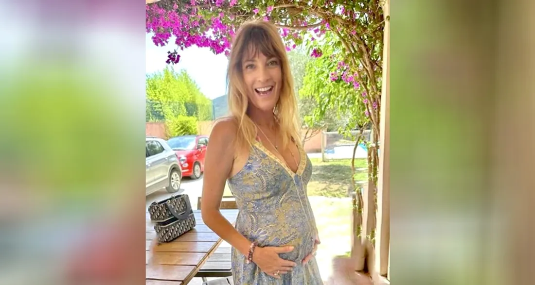 Eve Angeli dévoile sa grossesse