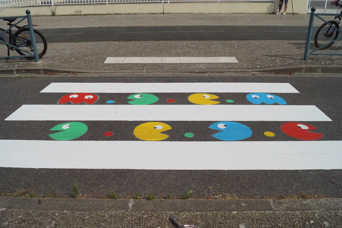 Passage piéton graffé