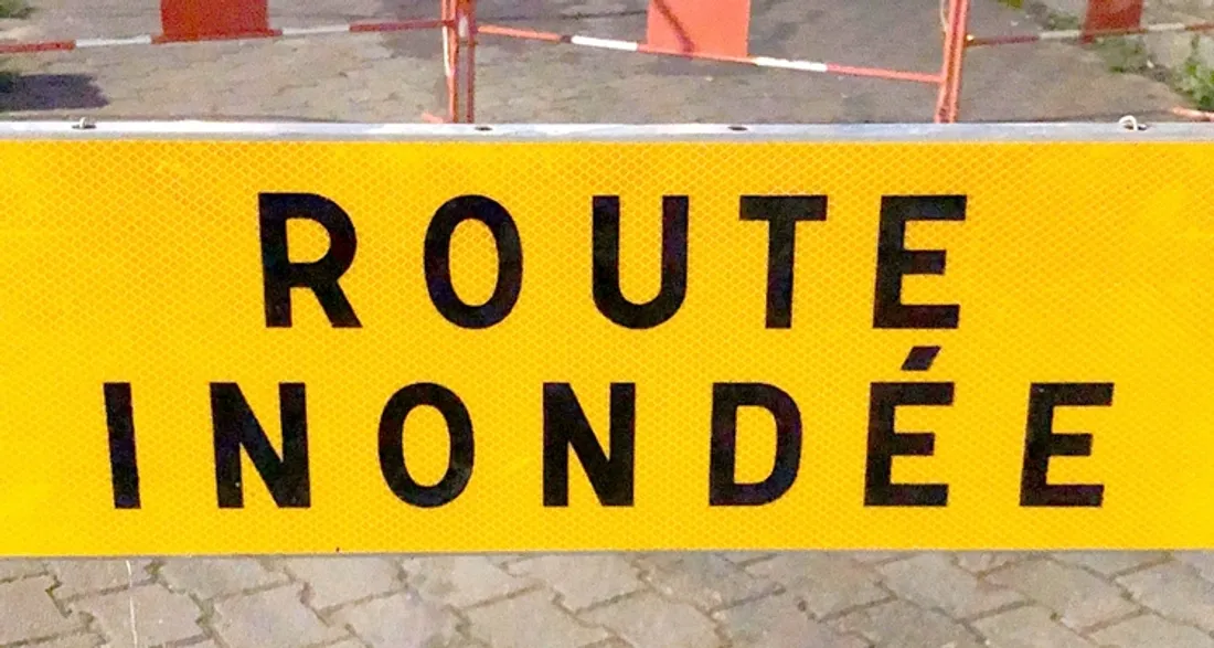 Panneau "Route inondée"